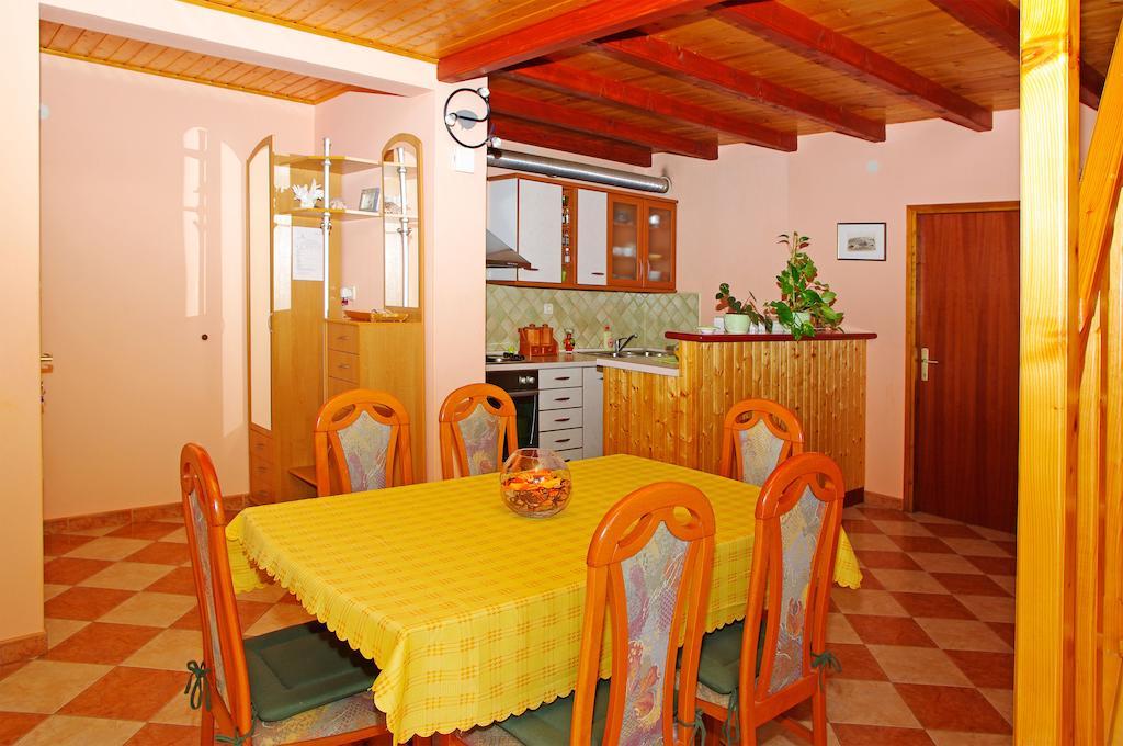 Apartments Julija Vela Luka Værelse billede