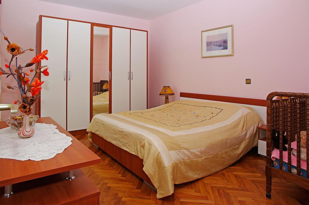 Apartments Julija Vela Luka Værelse billede
